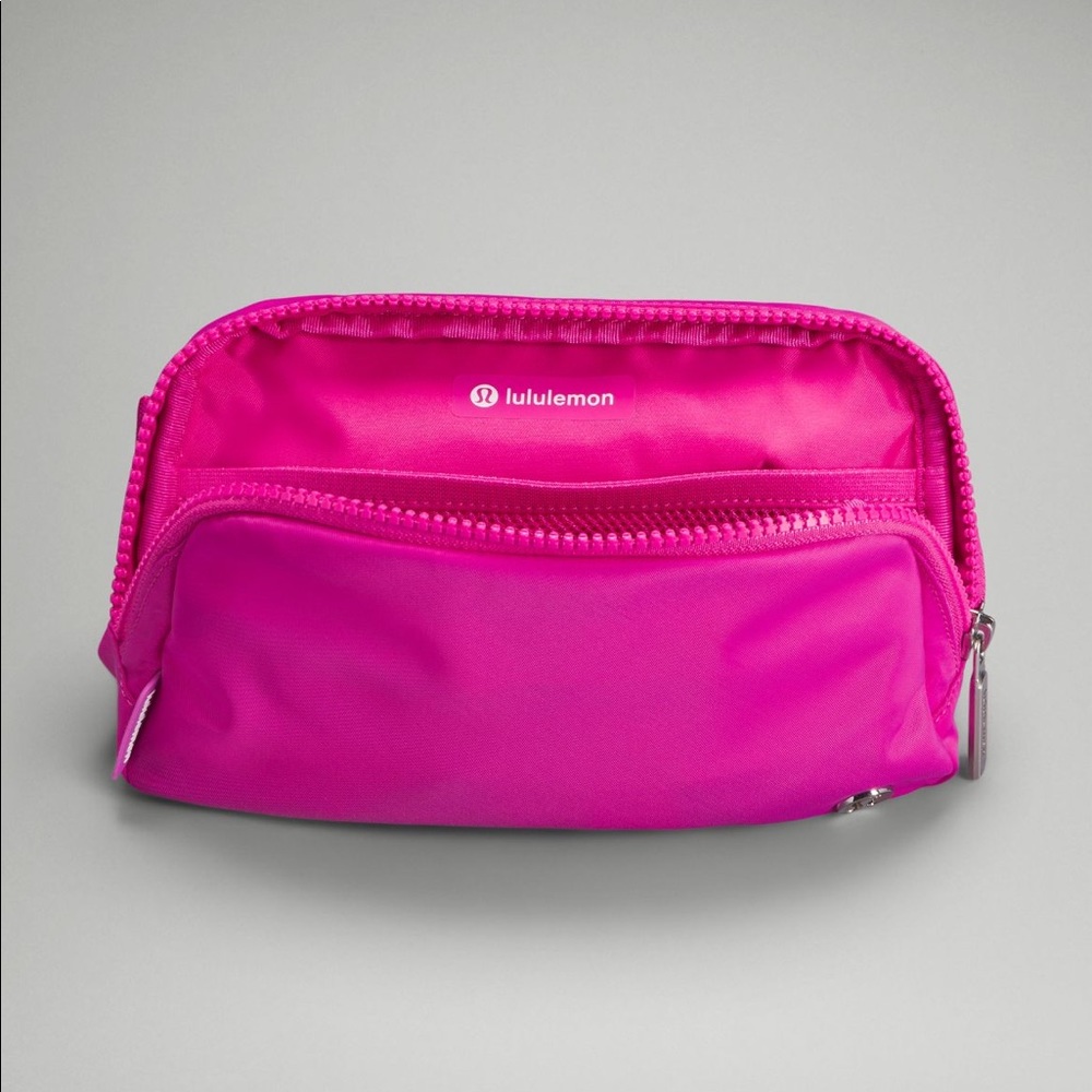 SONIC PINK Everywhere Belt Bag 1L - Picture 4 of 6